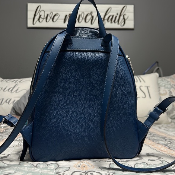 Pre-loved Michael Kors Brooklyn Medium Pebbled Leather Backpack - Picture 4 of 9